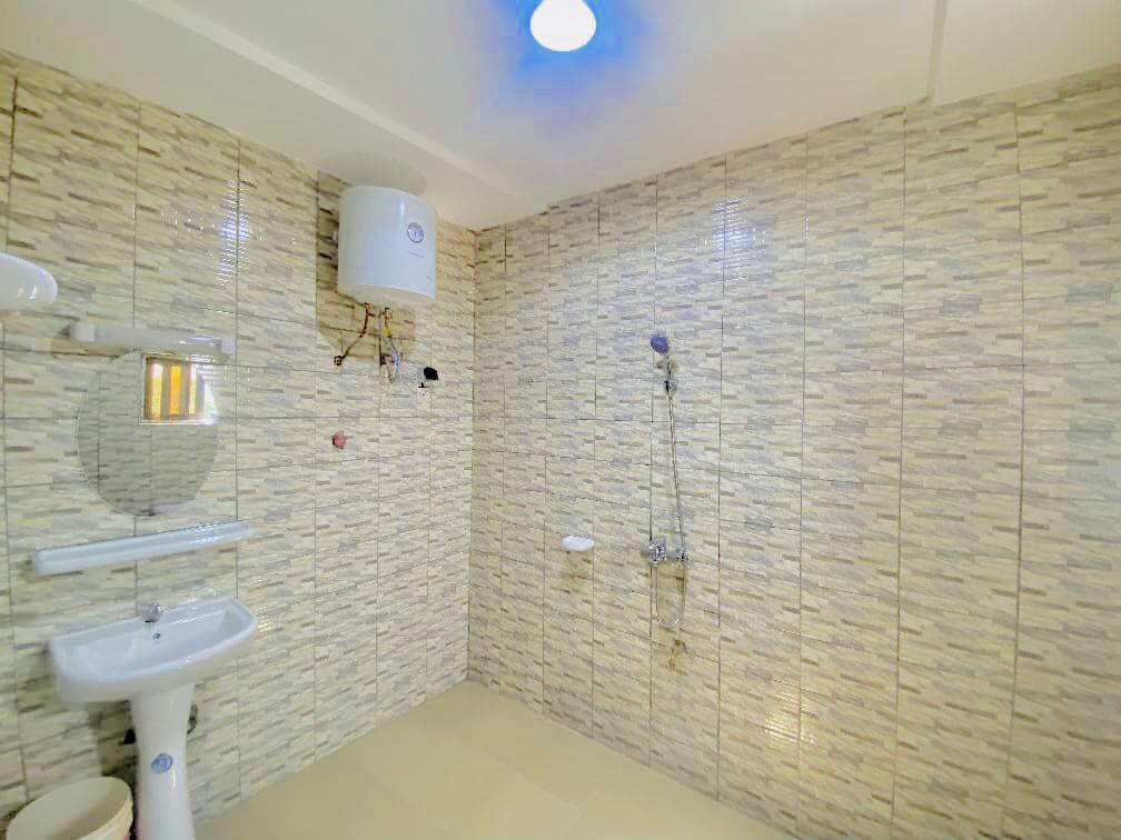 salle de bain hotel coeur joyeux Natitingou