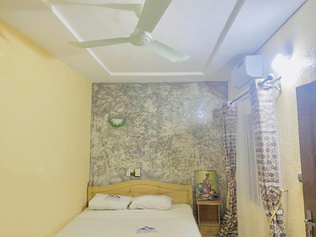 Chambres climatisée hotel coeur joyeux Natitingou
